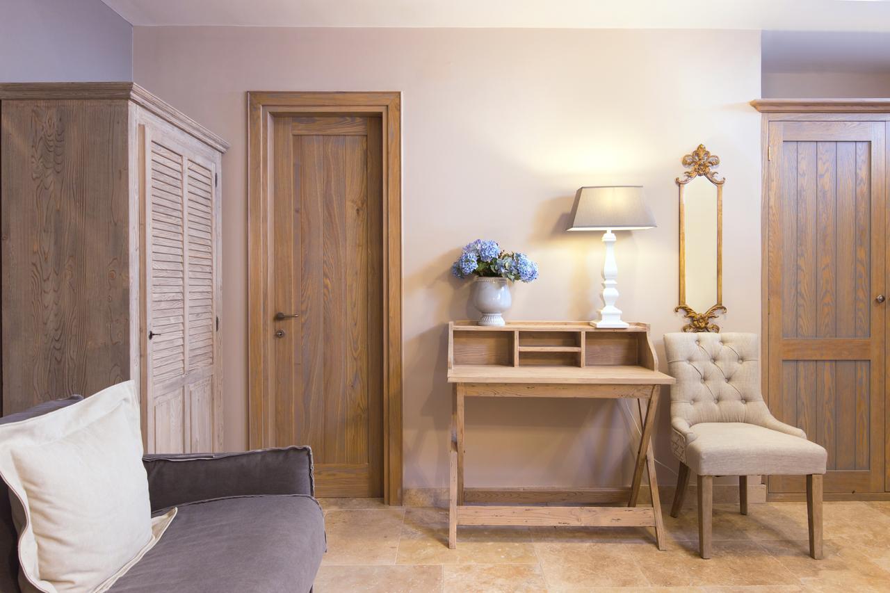By The Sea Luxury Suites Limenas  Ngoại thất bức ảnh