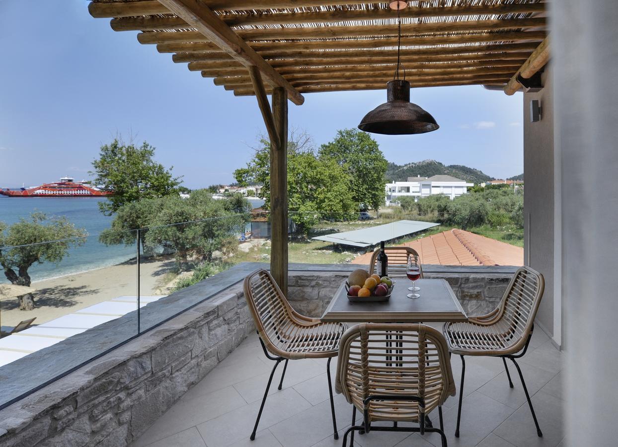 By The Sea Luxury Suites Limenas  Ngoại thất bức ảnh